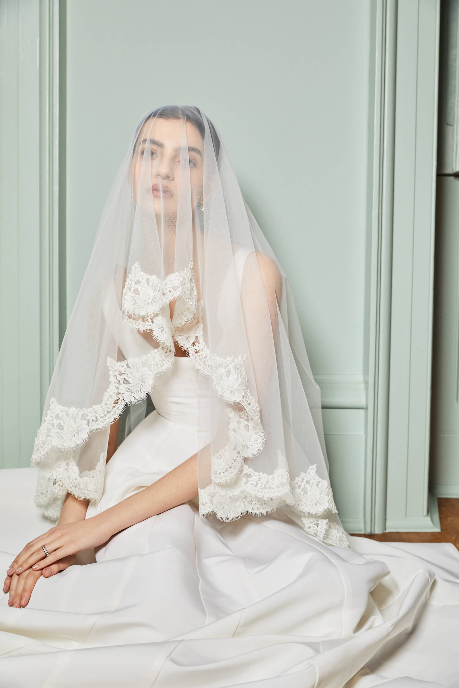 Maureen Circle Veil With Lace Edging